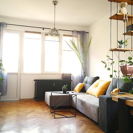 Sunny Downtown Apartment For 4 Sofia Exteriör bild
