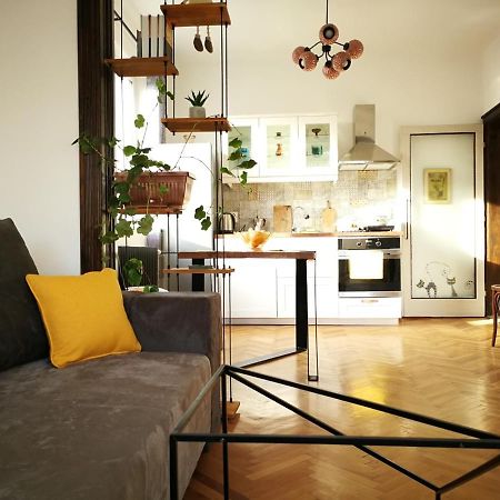 Sunny Downtown Apartment For 4 Sofia Exteriör bild