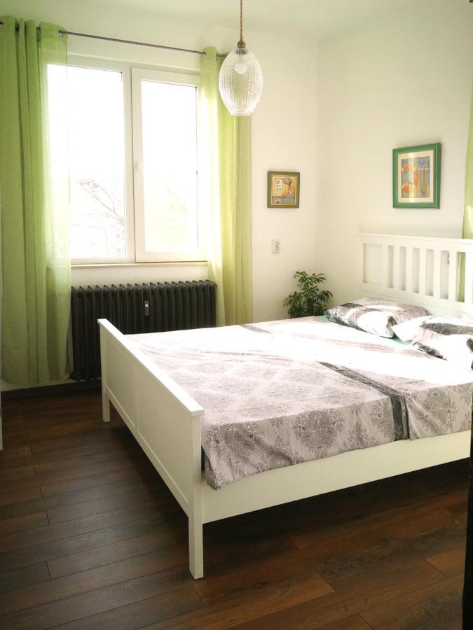 Sunny Downtown Apartment For 4 Sofia Exteriör bild