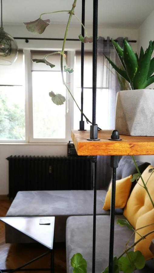 Sunny Downtown Apartment For 4 Sofia Exteriör bild